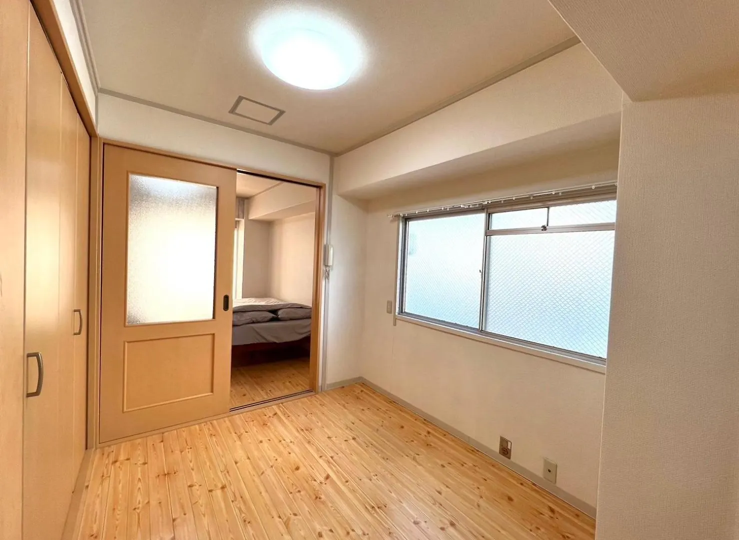 Spacious 1Ldk 3Min To Kuromon Market Osaka Japan