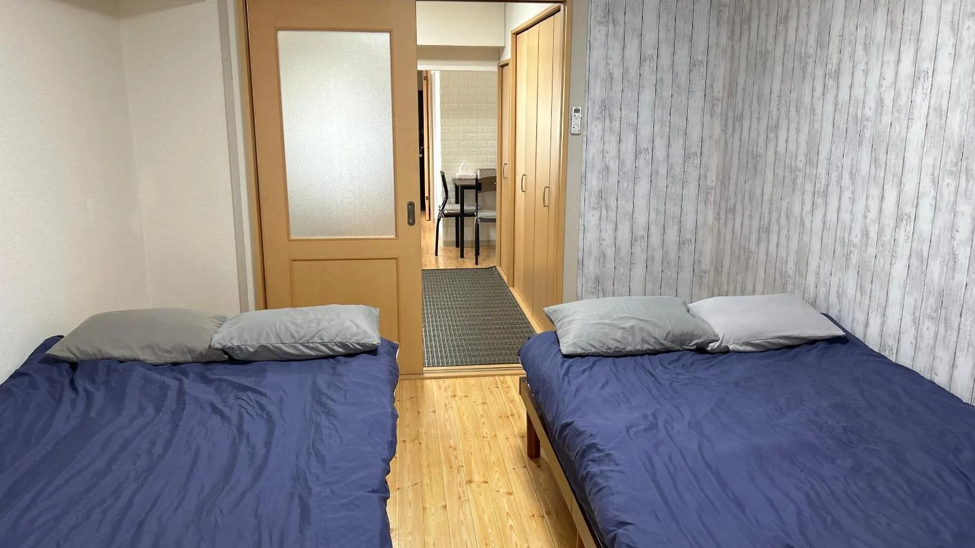 Spacious 1Ldk 3Min To Kuromon Market Osaka Japan