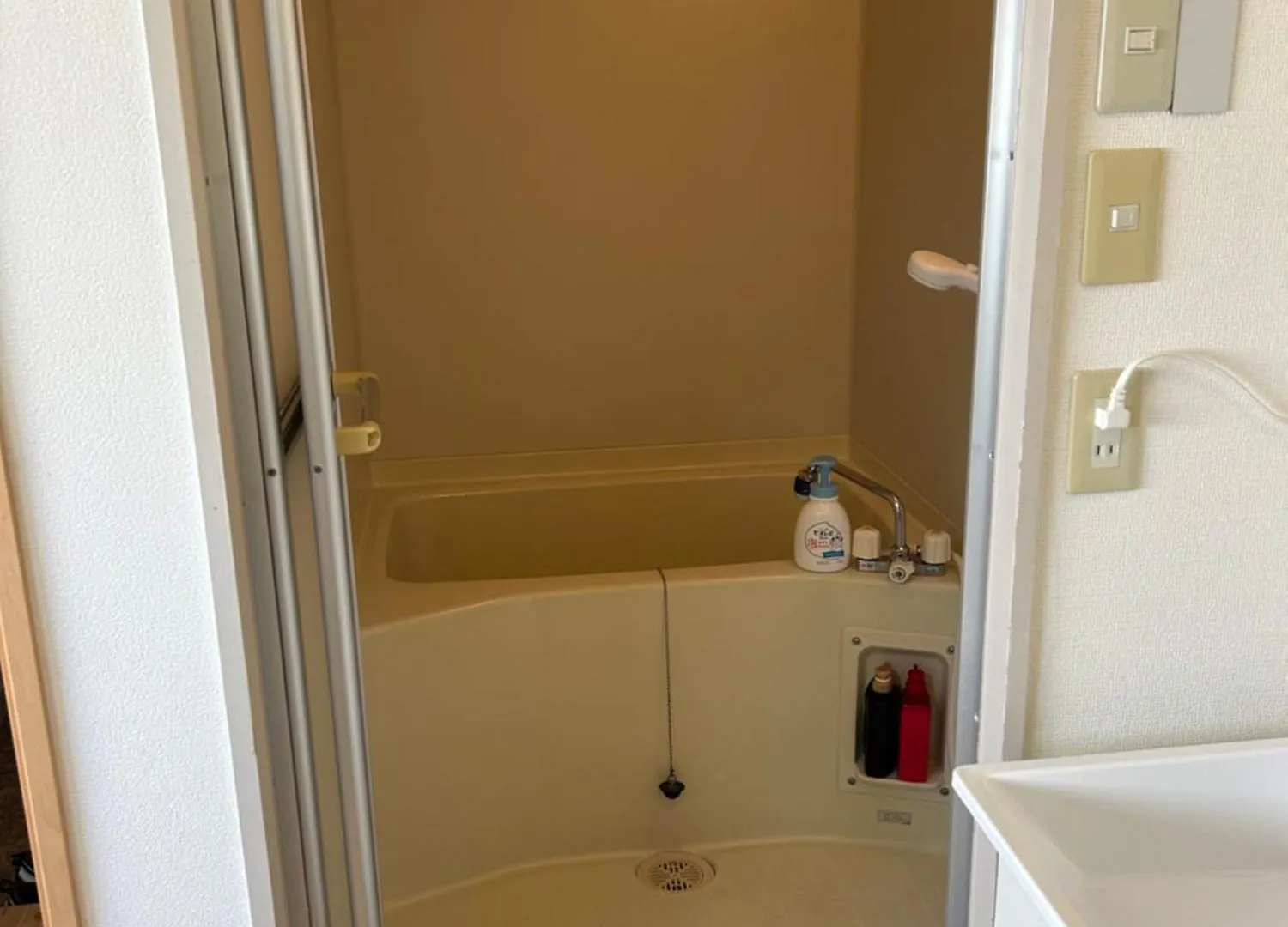 Spacious 1Ldk 3Min To Kuromon Market Osaka